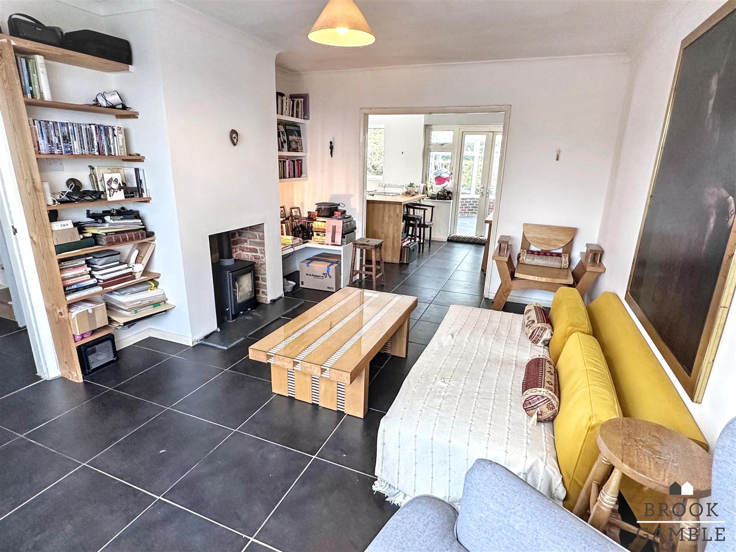 3 Bedroom House - Detached. Peppercombe Road in Eastbourne, 5